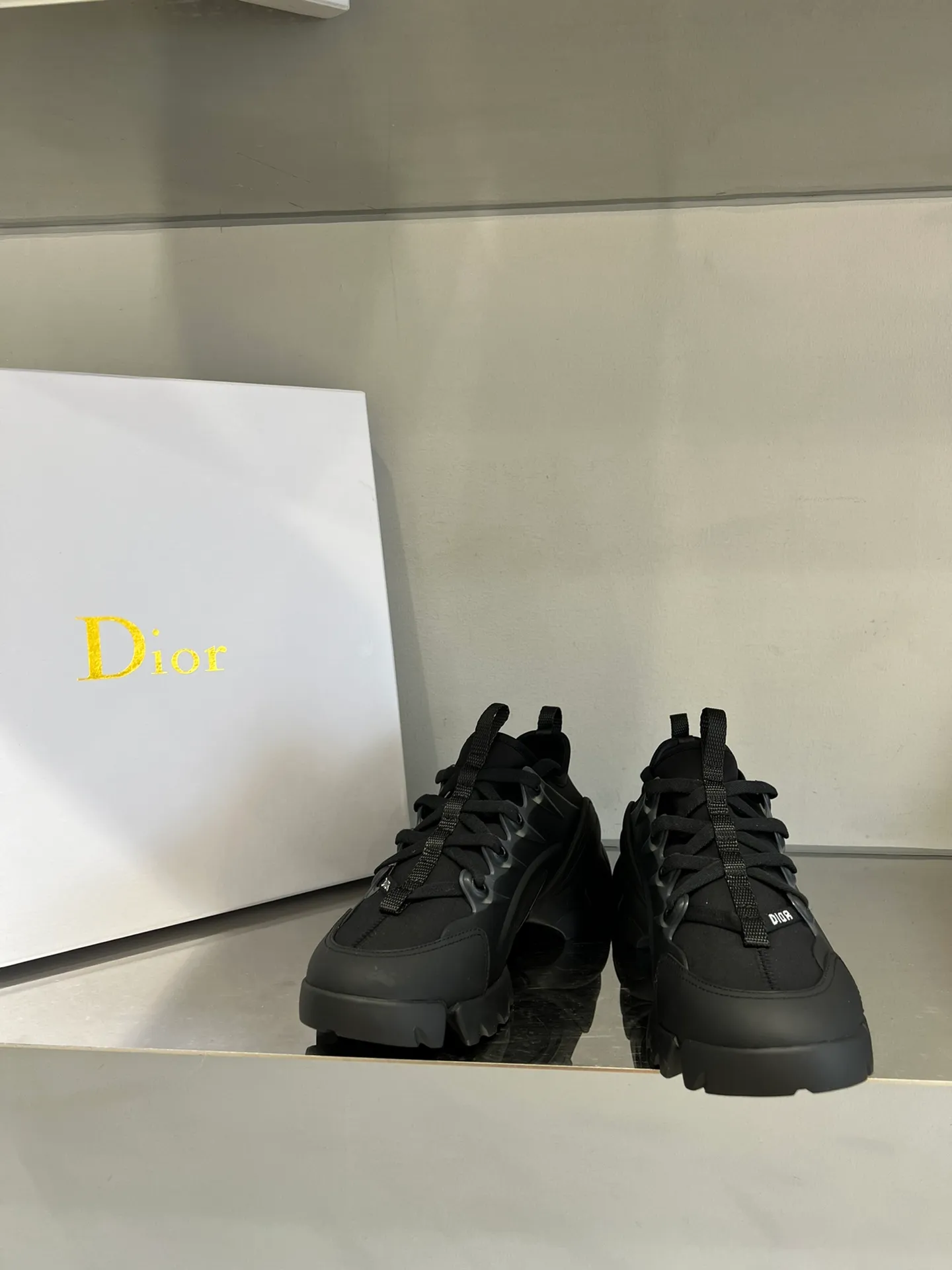 👟👟Ex-factory price 460👟👟 Dior dad shoes 🤓Super flattering footwear! High-density original jacquard ➕T👟👟Ex-factory price U original outsole! Sisters with wide feet must not have any misunderstandings about him! Even chubby feet like mine look slender when wearing them! Size: 35～40 (40 is custom-made and non-returnable) All sizes and colors are available in stock